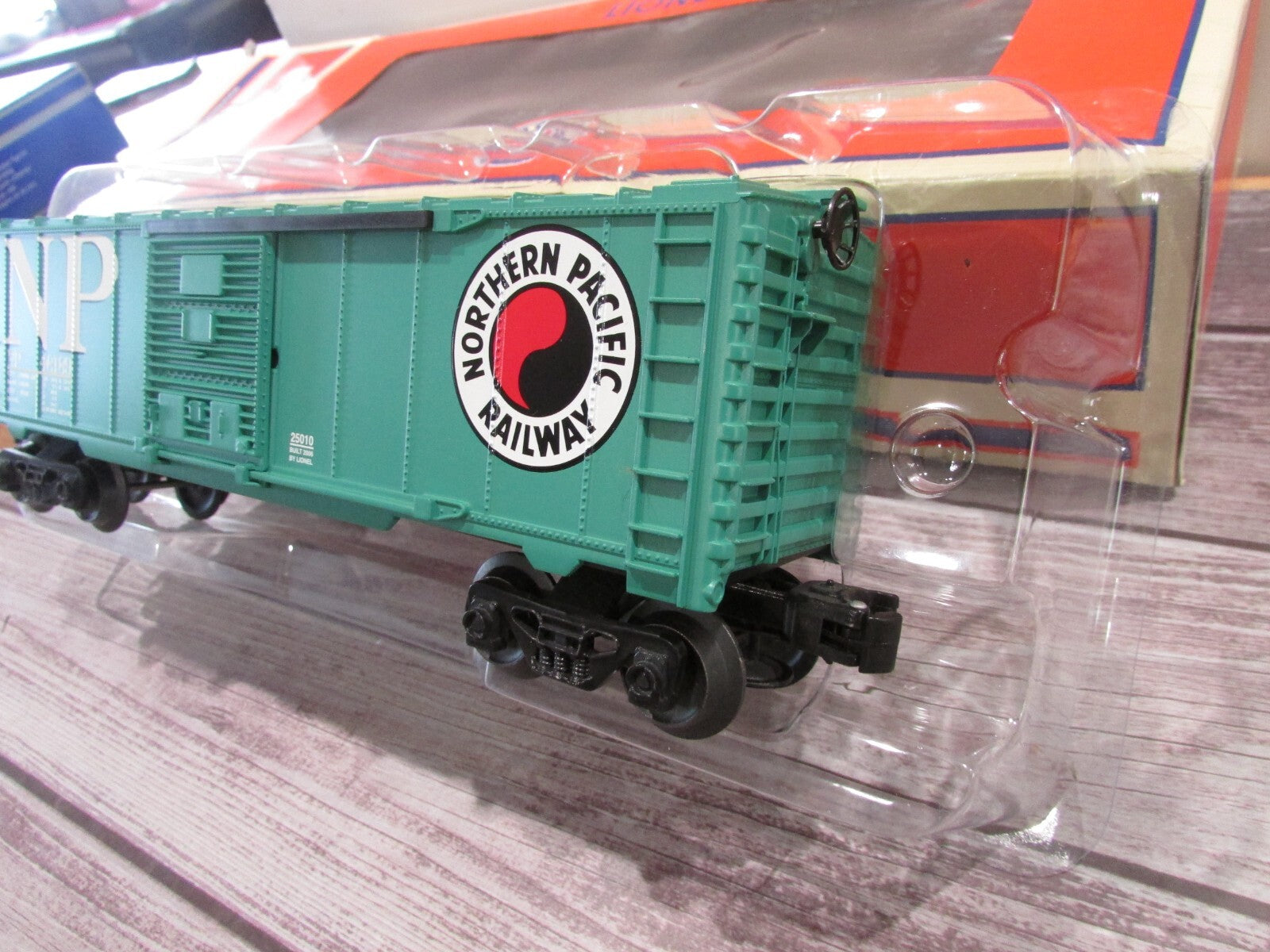 O Gauge Lionel 6-25010 Northern Pacific Boxcar #48189  Lot#3142