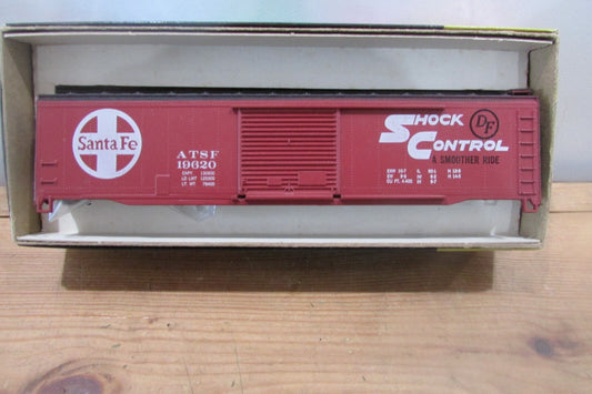 HO Scale RoundHouse 1206 50' Single Door Box Car Santa Fe RH4375