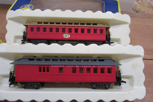 Ho Scale AHM (2) Old Time Passenger Car KC St Louis & Chicago  Lot#3743