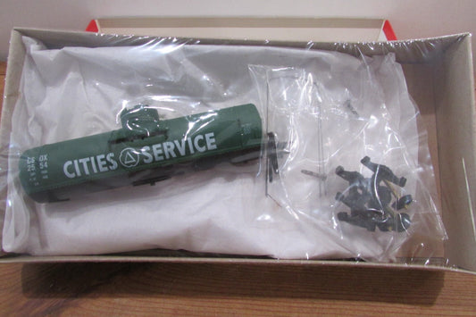 HO Scale Walthers 932-5018 36ft Tank Car Cities Kit Wal4518