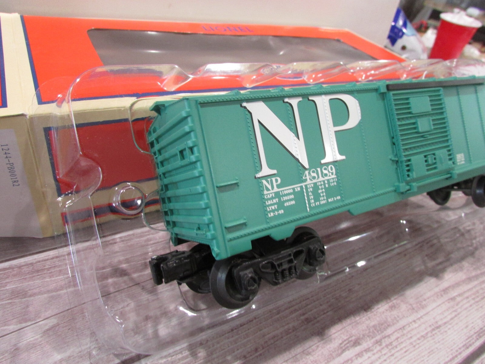 O Gauge Lionel 6-25010 Northern Pacific Boxcar #48189  Lot#3142