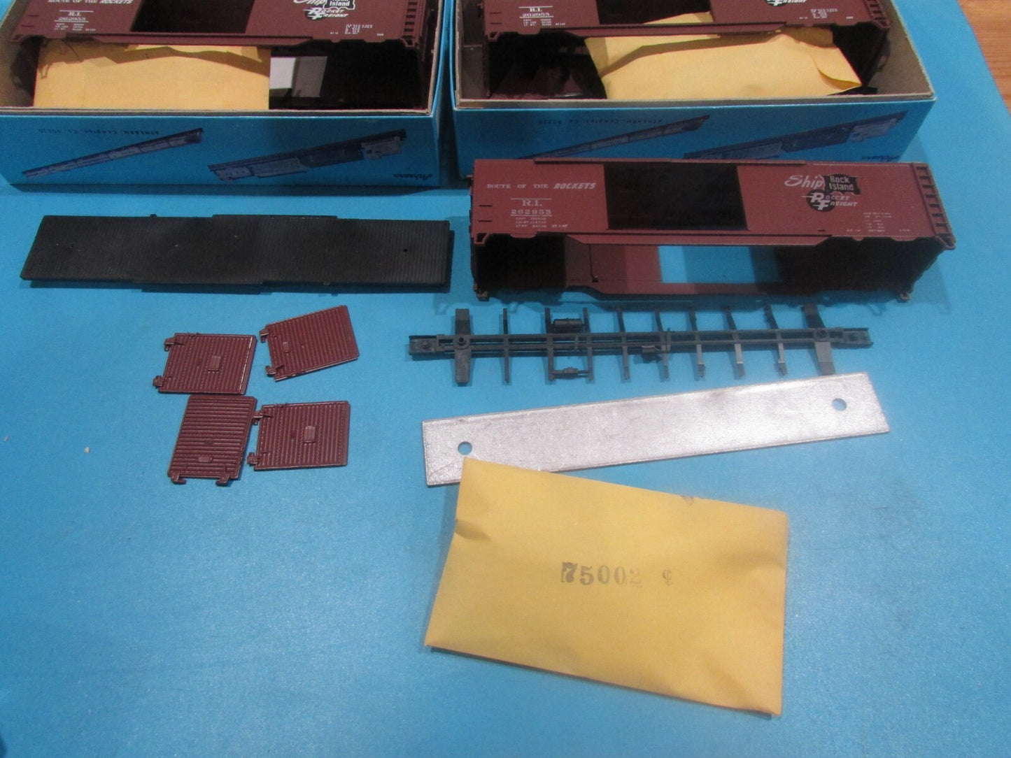 HO Scale Athearn 5037 50ft Auto Box Car Kit Rock Island Lot#1542