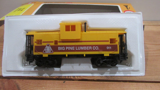 HO Scale Cox 6170-9 Big Pine Caboose Car  LOT#0192