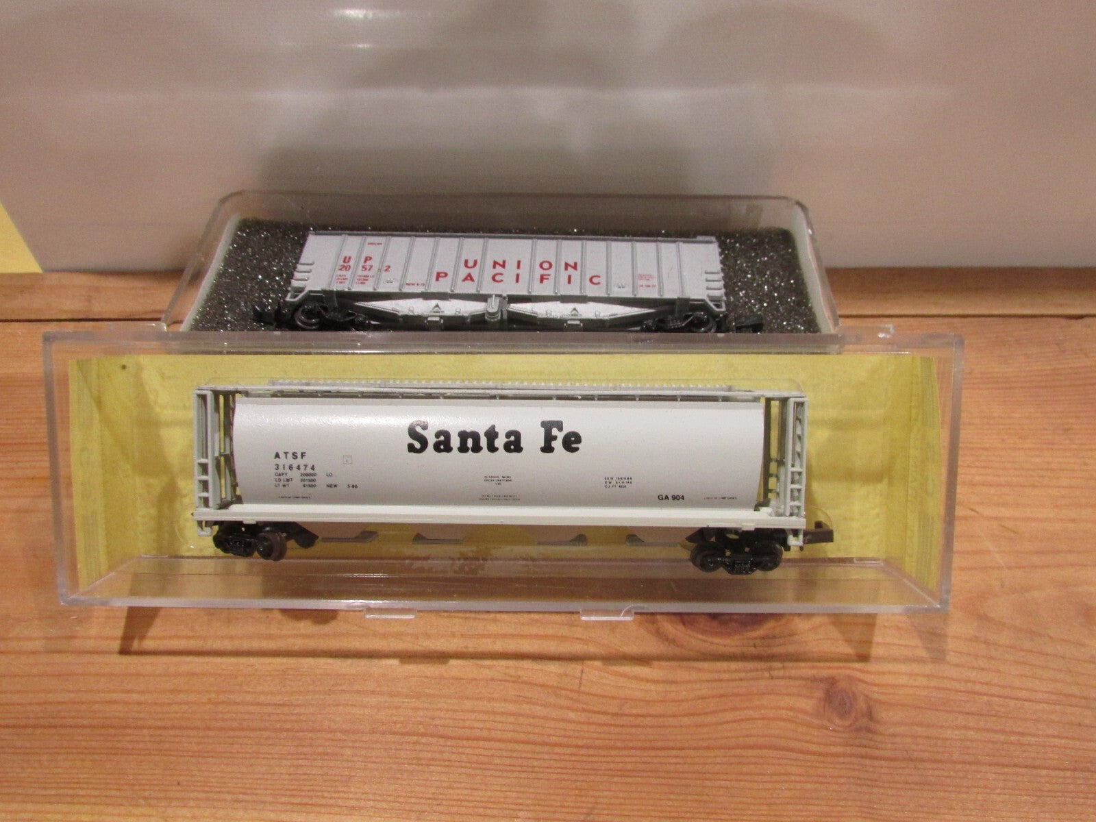 N Scale (6)Con-Cor ,Atlas Assorted Freight Cars Lot#1698
