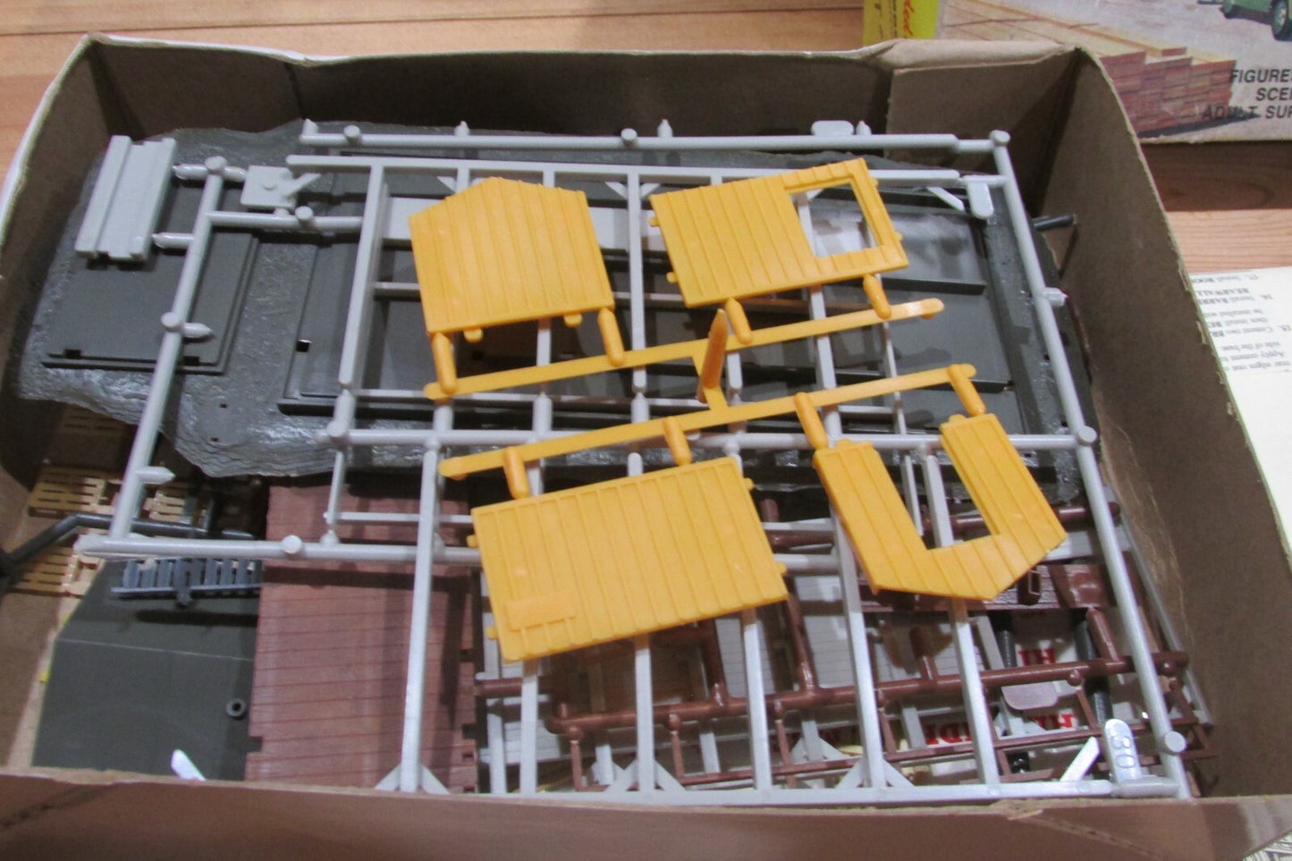 Ho Scale Atlas Kit#750 Lumber Yard & Office Building Kit LOT#0050