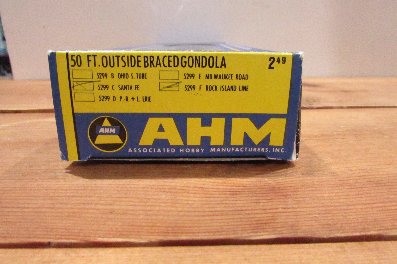 HO Scale AHM 5299F 50ft Outside Braced Gondola Rock Island Line