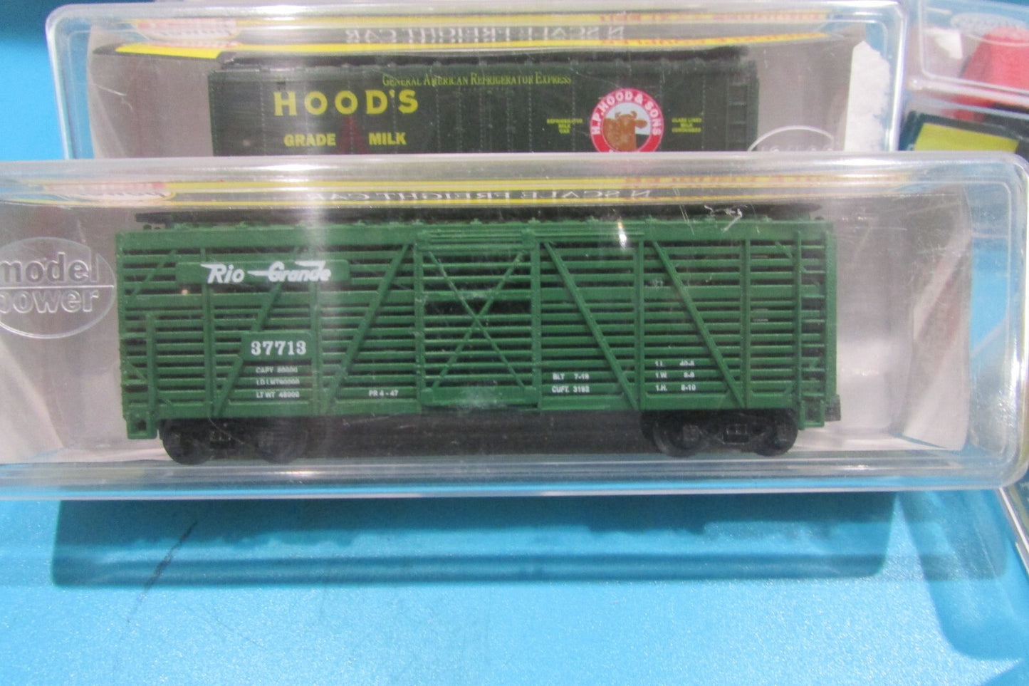 N Scale Model Power (5) Assorted Freight Cars Lot#2495