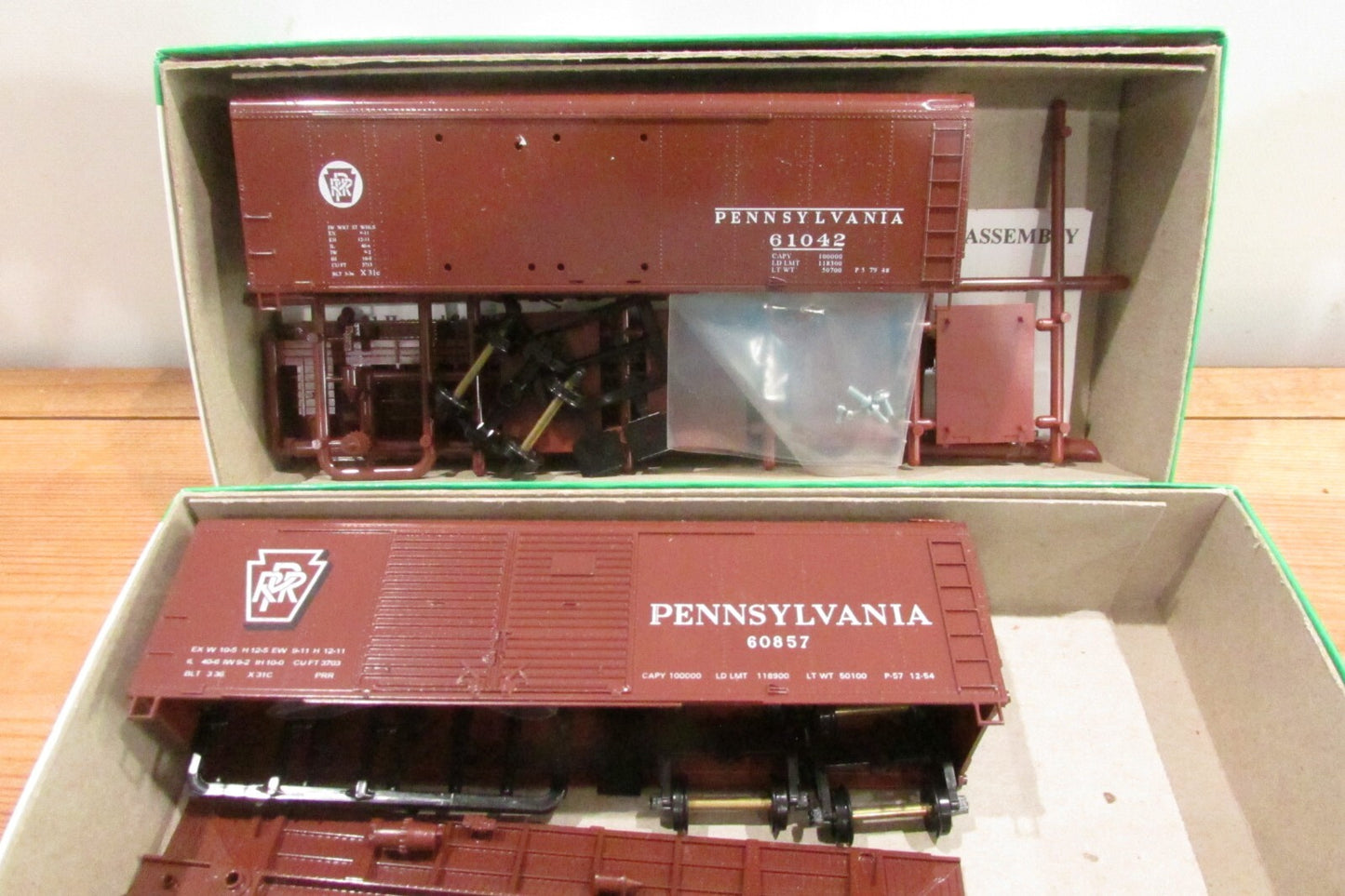 Ho Scale Bowser (3) Pennsylvania 40' Single & Double Door  Box Cars  Lot#3420