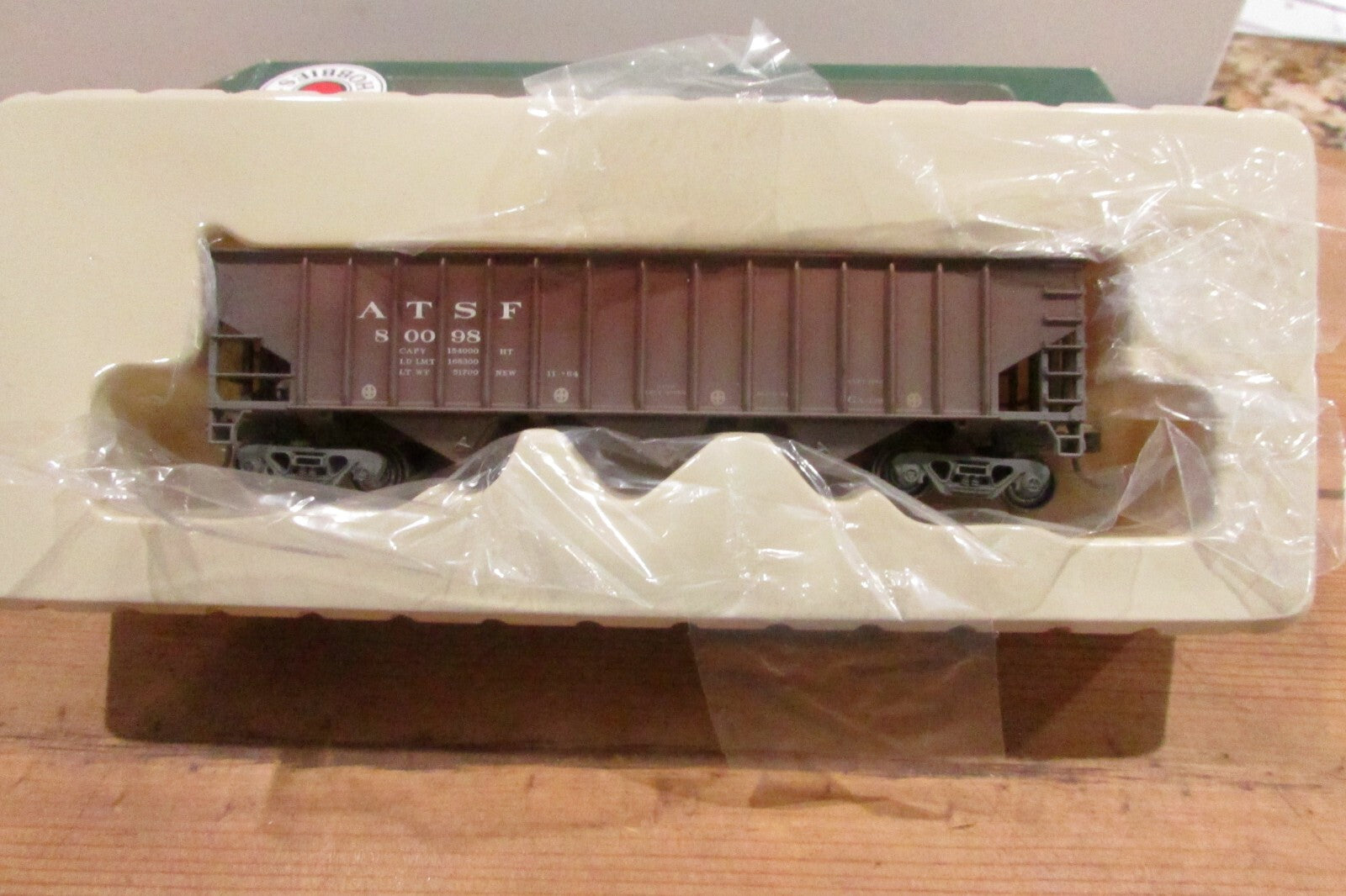 HO Scale Bowser 40441 70Ton 14Panel Triple Hopper ATSFCar#80098