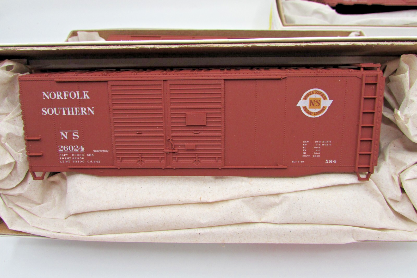 HO Scale Accurail (4) Assorted Freight Cars Kits Norflok Southern Lot#4815