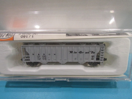 N Scale Con-Cor 01-001767 PS2 47 ft Covered Hopper Rio Grande