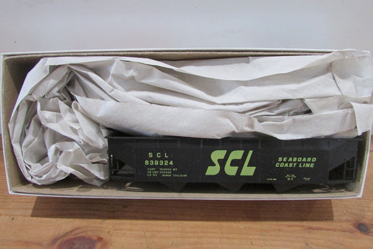 HO Scale Accurail 7533 AAR Tiple Hopper S.C..L Car Kit