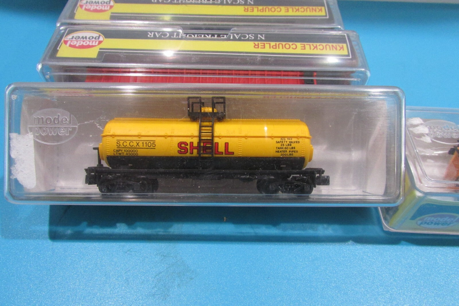 N Scale Model Power (5) Assorted Freight Cars Lot#2495