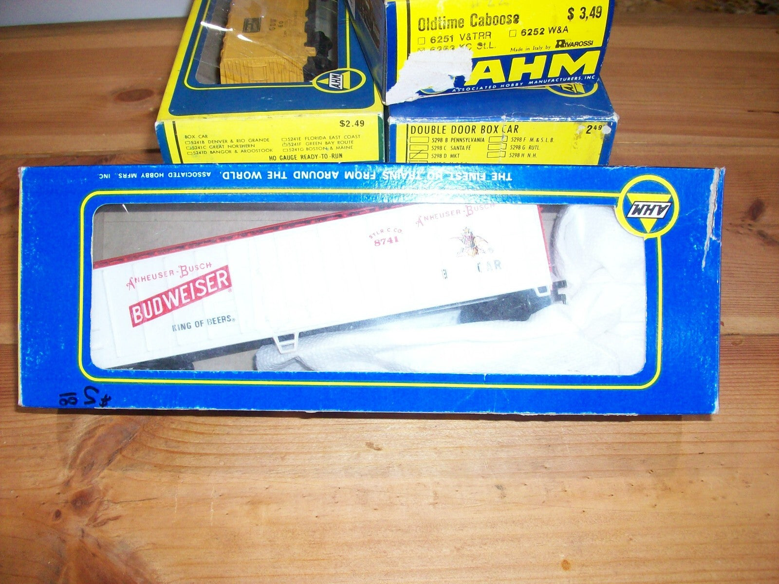HO Scale AHM/Rivarossi Assorted (6) Freight Cars Lot#0412