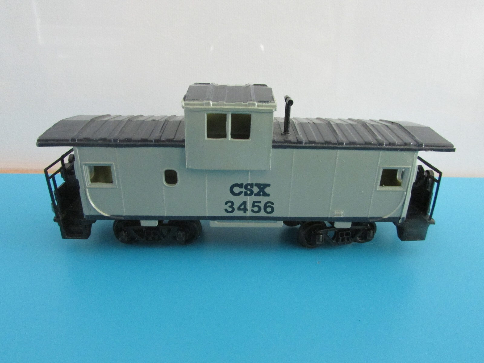 HO Scale (5) Assorted Freight Cars Lot#0855