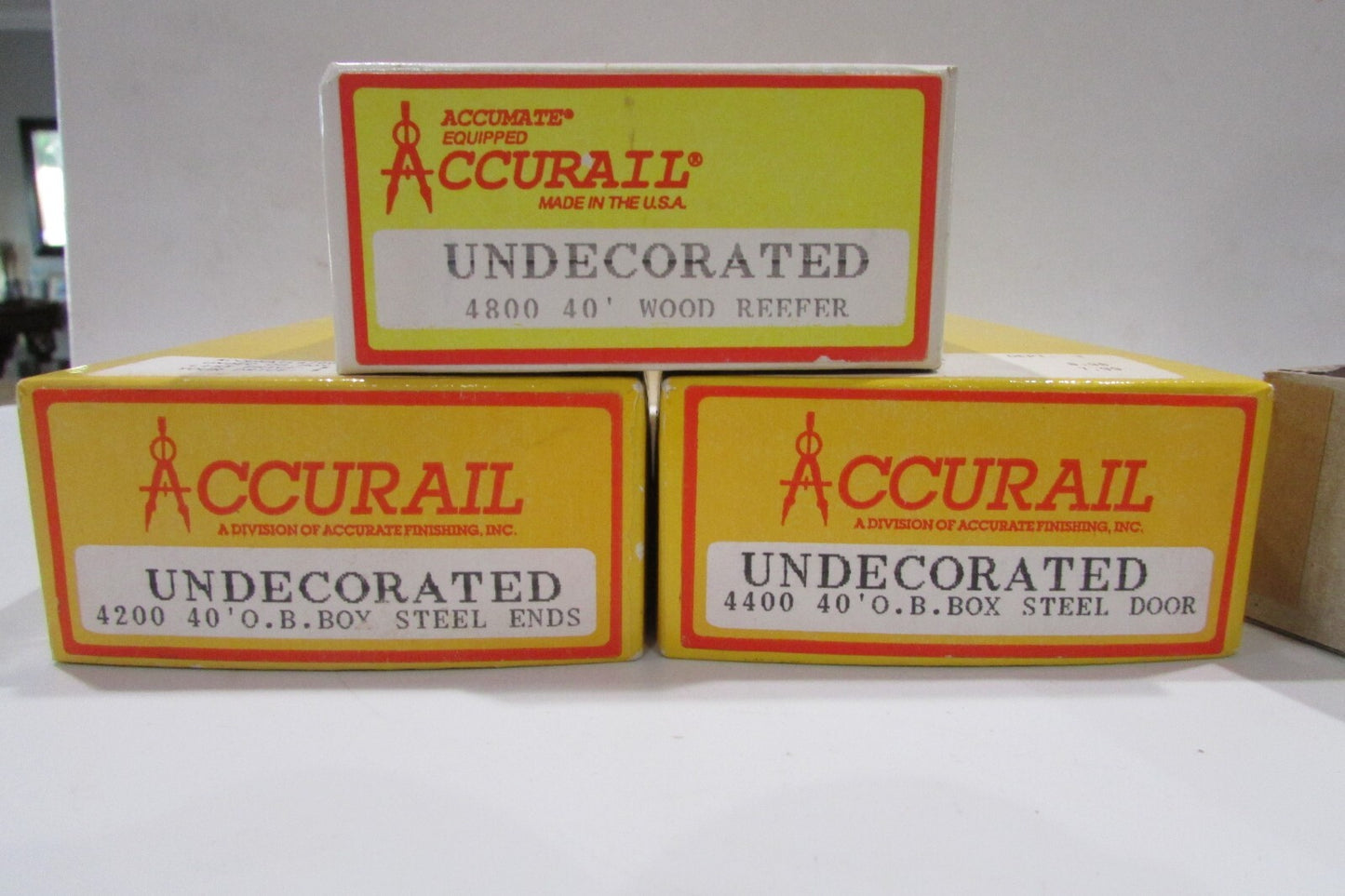 HO Scale Accurail (3) Assorted Freight Cars Undecorated NIB Kit Lot#2927