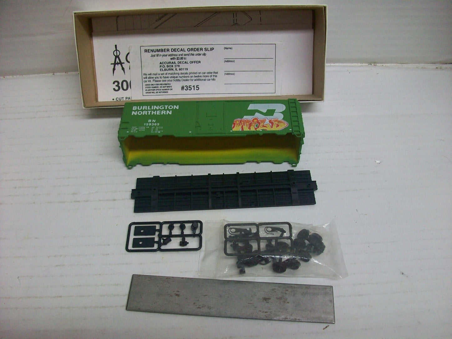 Ho Scale Accurail 3510 Burlington Northern 40' AAR Boxcar Kit  Lot#0427