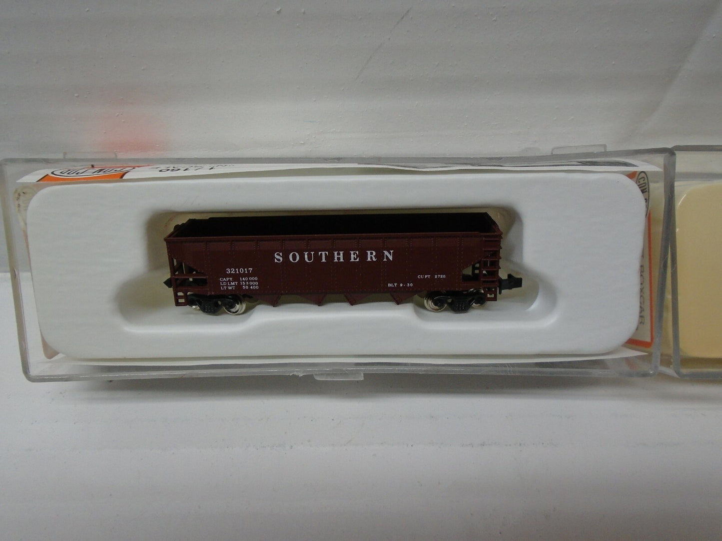 N Scale Con-Cor (4)  Diferents Freight Cars Lot#2453