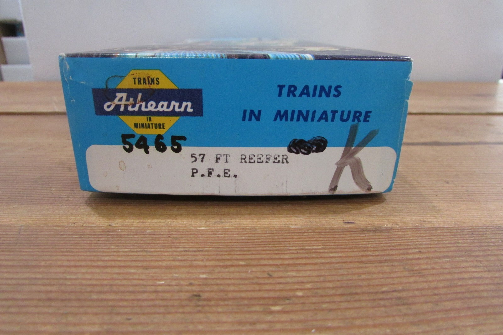 HO Scale Athearn 5465 57ft Reefer Car P.F.E. Lot#4545