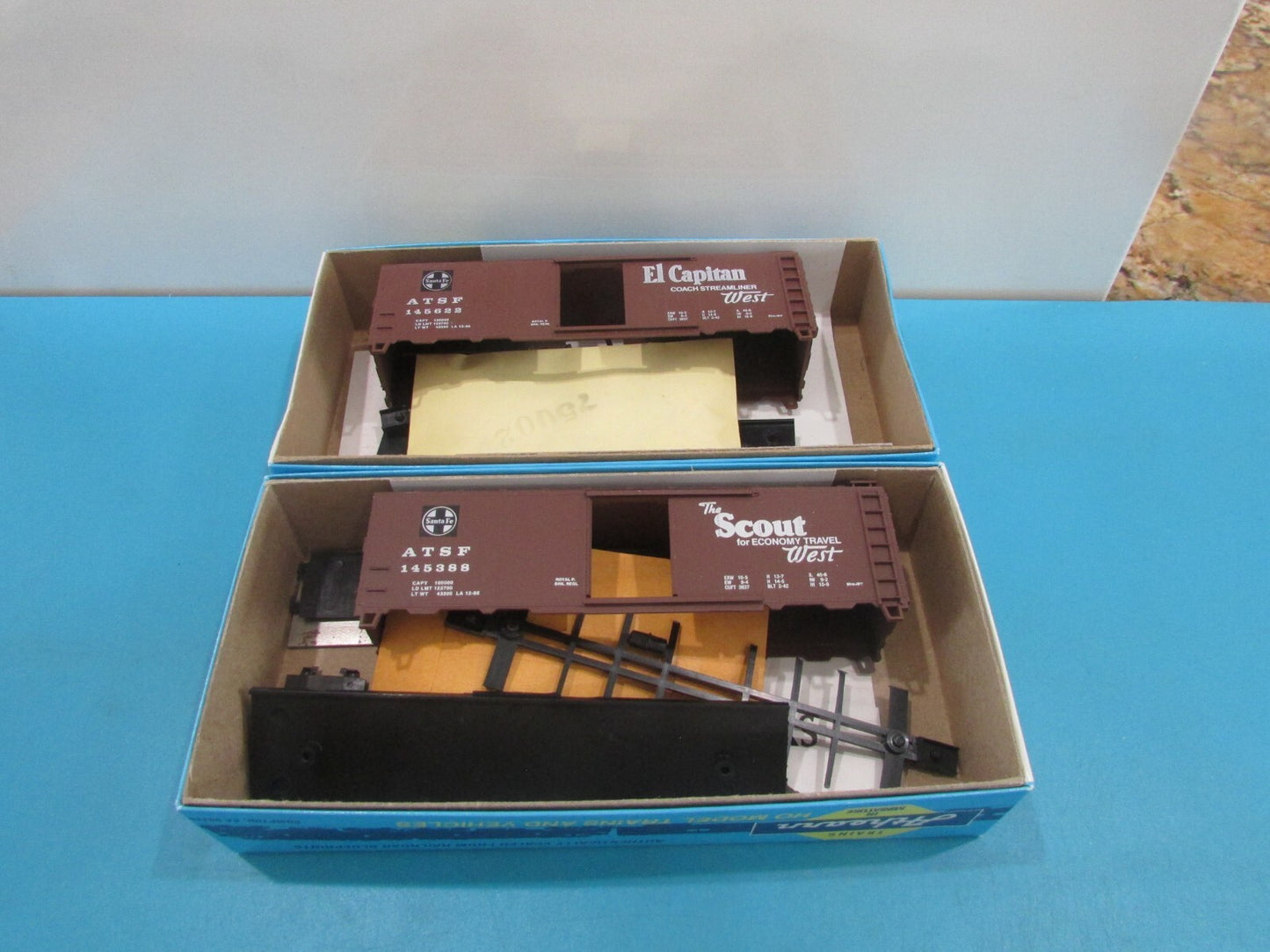 HO Scale Athearn (2) Santa Fe 40' AAR Boxcar kITS Lot#1709