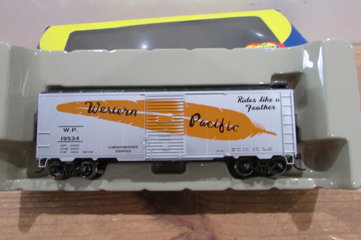 HO Scale Athearn 70394 40'Box Car-Youngstown Door Lot#4636