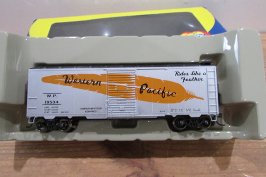 HO Scale Athearn 70394 40'Box Car-Youngstown Door Lot#4636