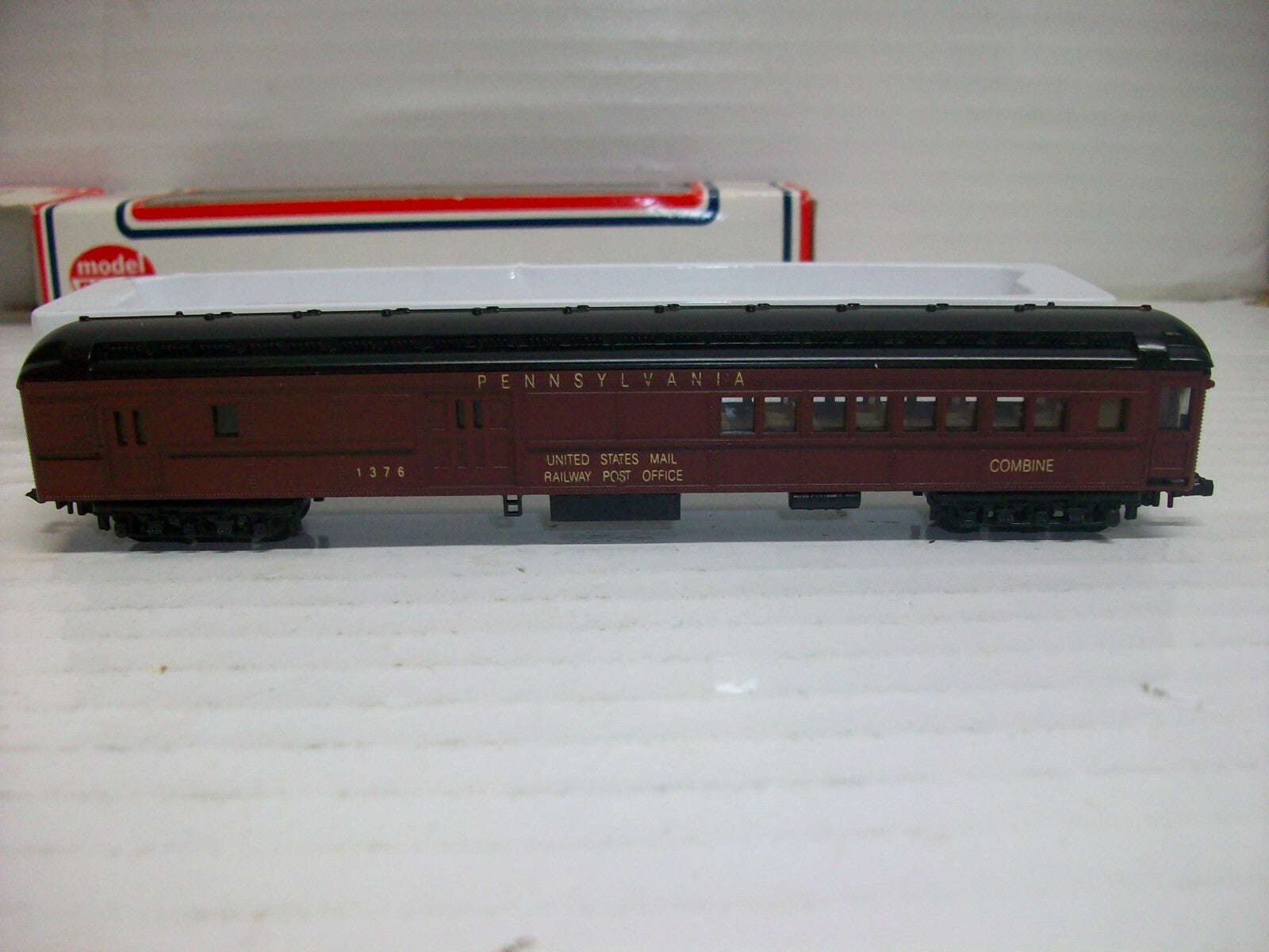 N Scale Model Power 8626 Combine Passenger Cars "Pennsylvania "