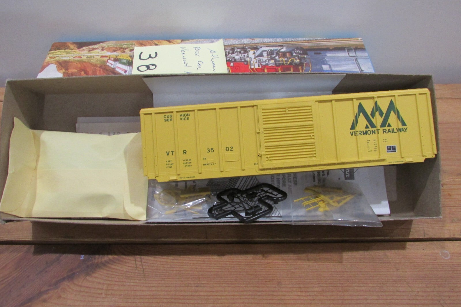 HO Scale Athearn 05811 50PS 5344 BoxCar Vermont Railway  Lot#3883