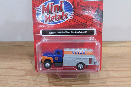 Ho Scale Classic Metal Works 30650 1956 Ford Tank Truck Union 76"