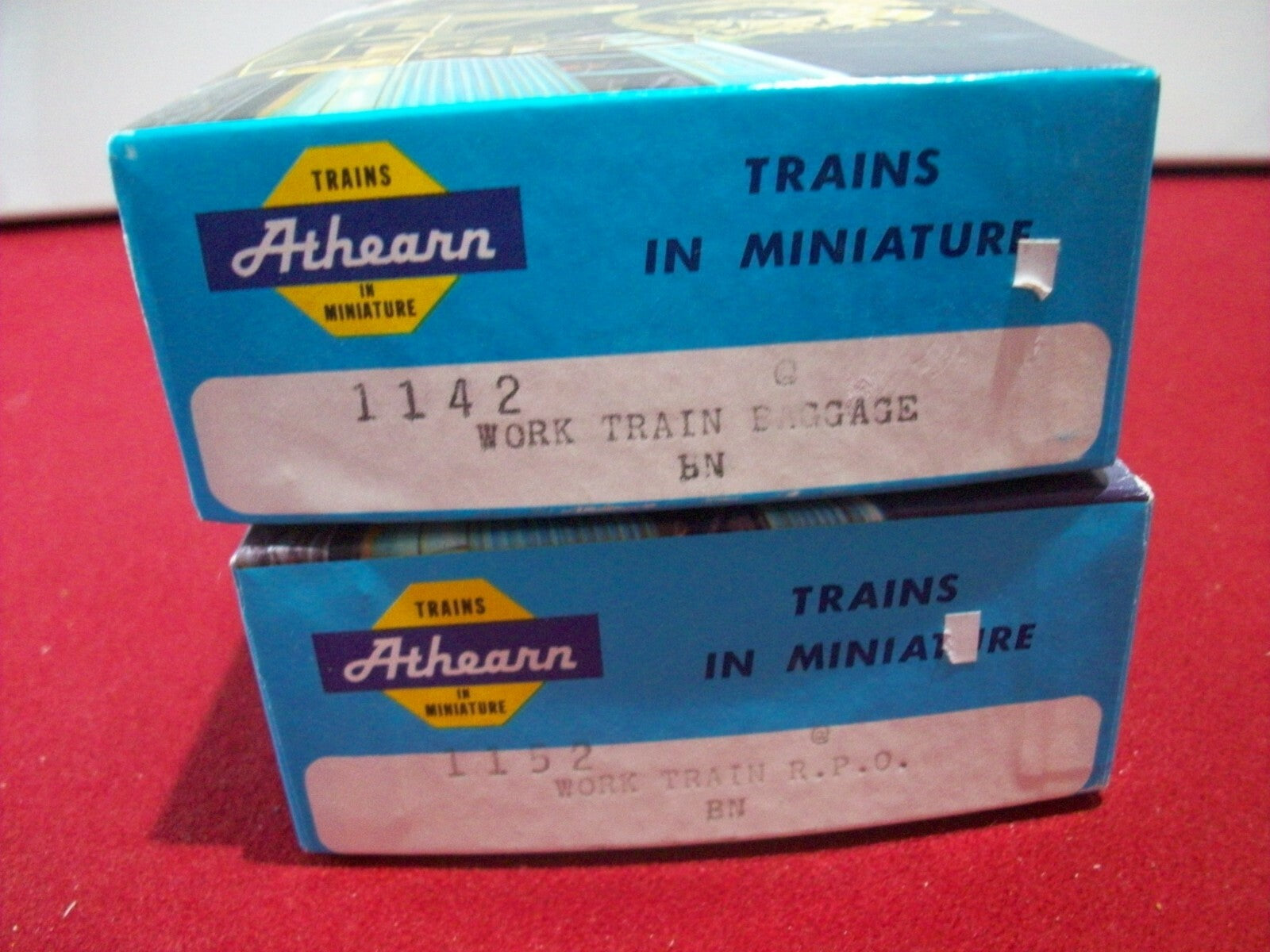 HO Scale  (2 )Athearn 1142 ,1152 Passenger Cars Work Train "B.N" Kit Lot#4059