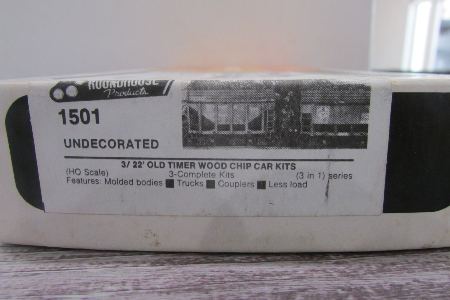 HO Scale Roundhouse 1501 3/22' Old Timer Wood Chip Car Kit Undecorated RH4405