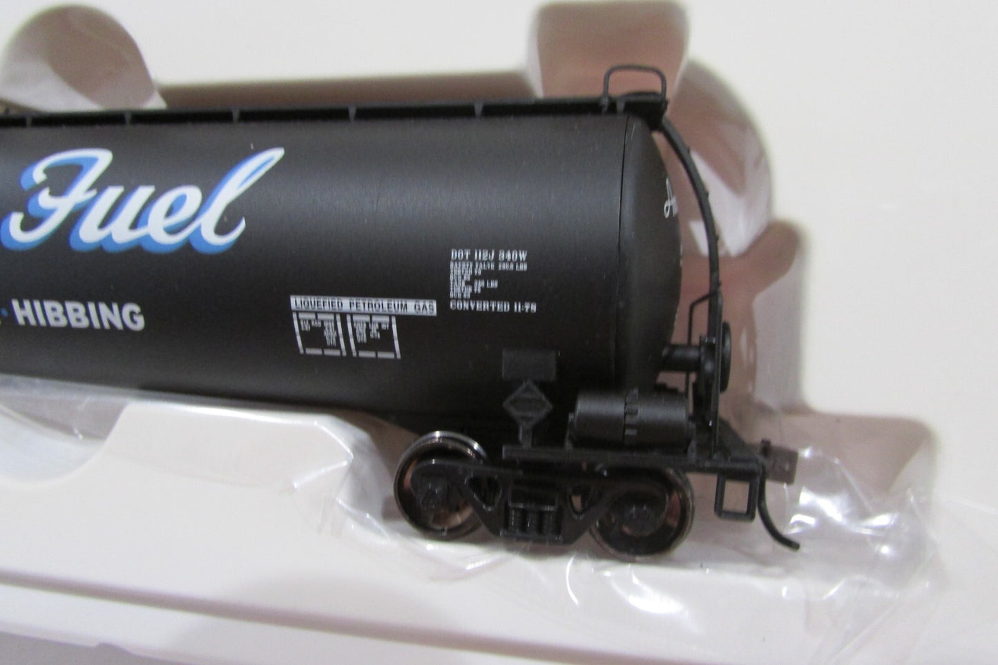 HO Scale Walthers 932-7302 33,000 Gallon LPG Tank Car Anchor Gas ( AGFX ) #1012