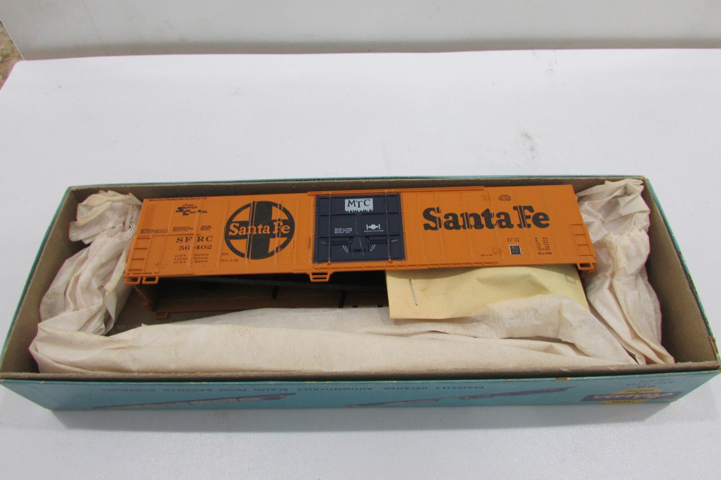 HO Scale Athearn 5462 ATSF 57' Mechanical Reefer Kit Santa Fe