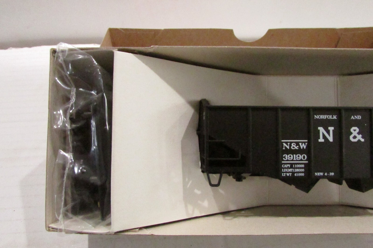 Ho Scale Steward Hobbies 55Ton 6Panel 2Hopper Norfolk and Western Lot#3941