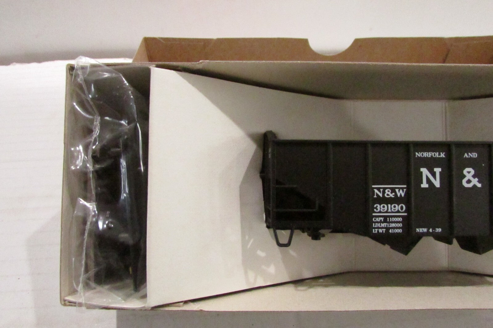 Ho Scale Steward Hobbies 55Ton 6Panel 2Hopper Norfolk and Western Lot#3941