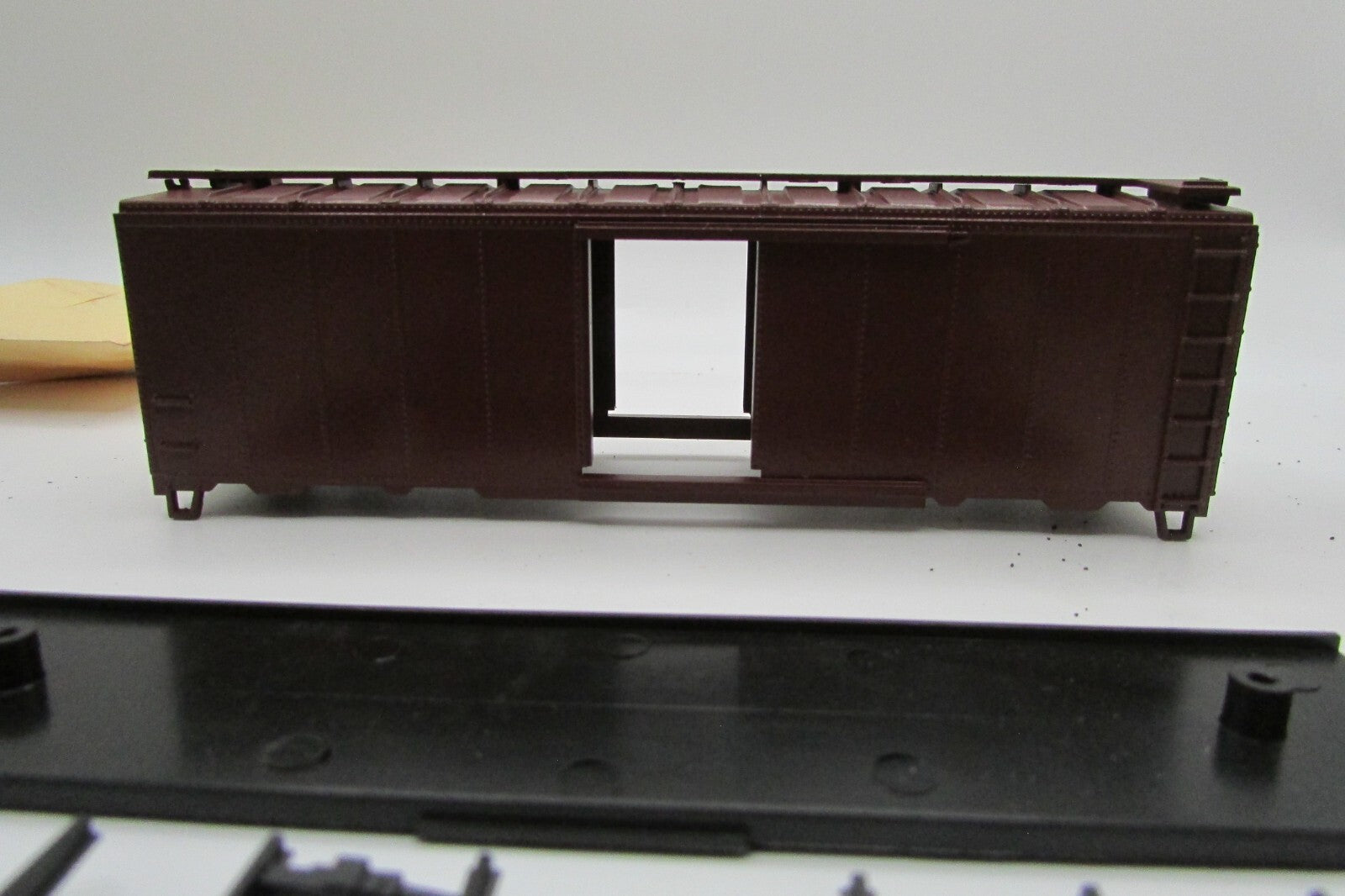 HO Scale Athearn 1230 40' Box Car Kit Undecorated ATH4801