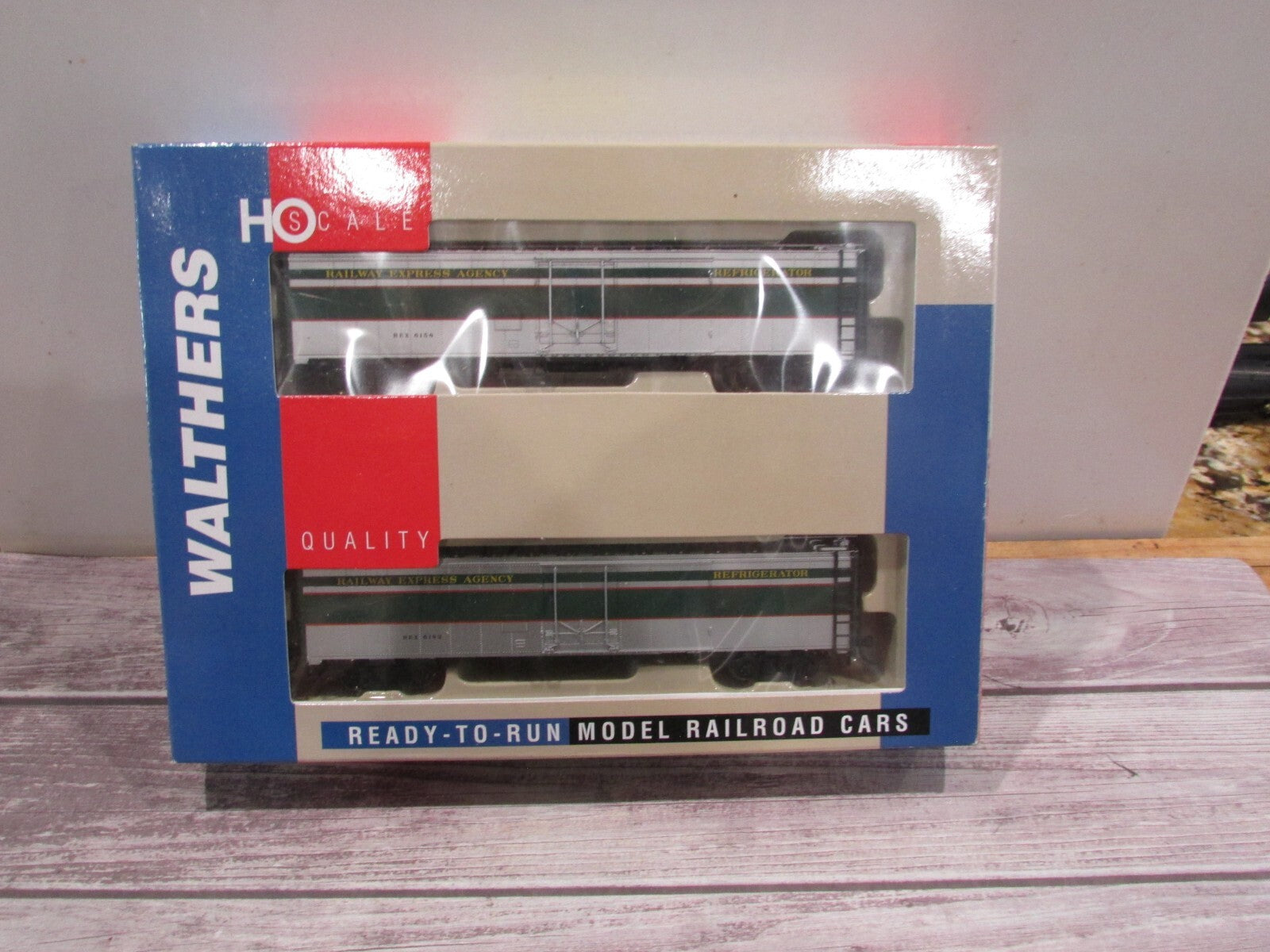 HO Scale Walthers 932-26249 50' REA Express Reefer Cars (2Pack) Lot#3284