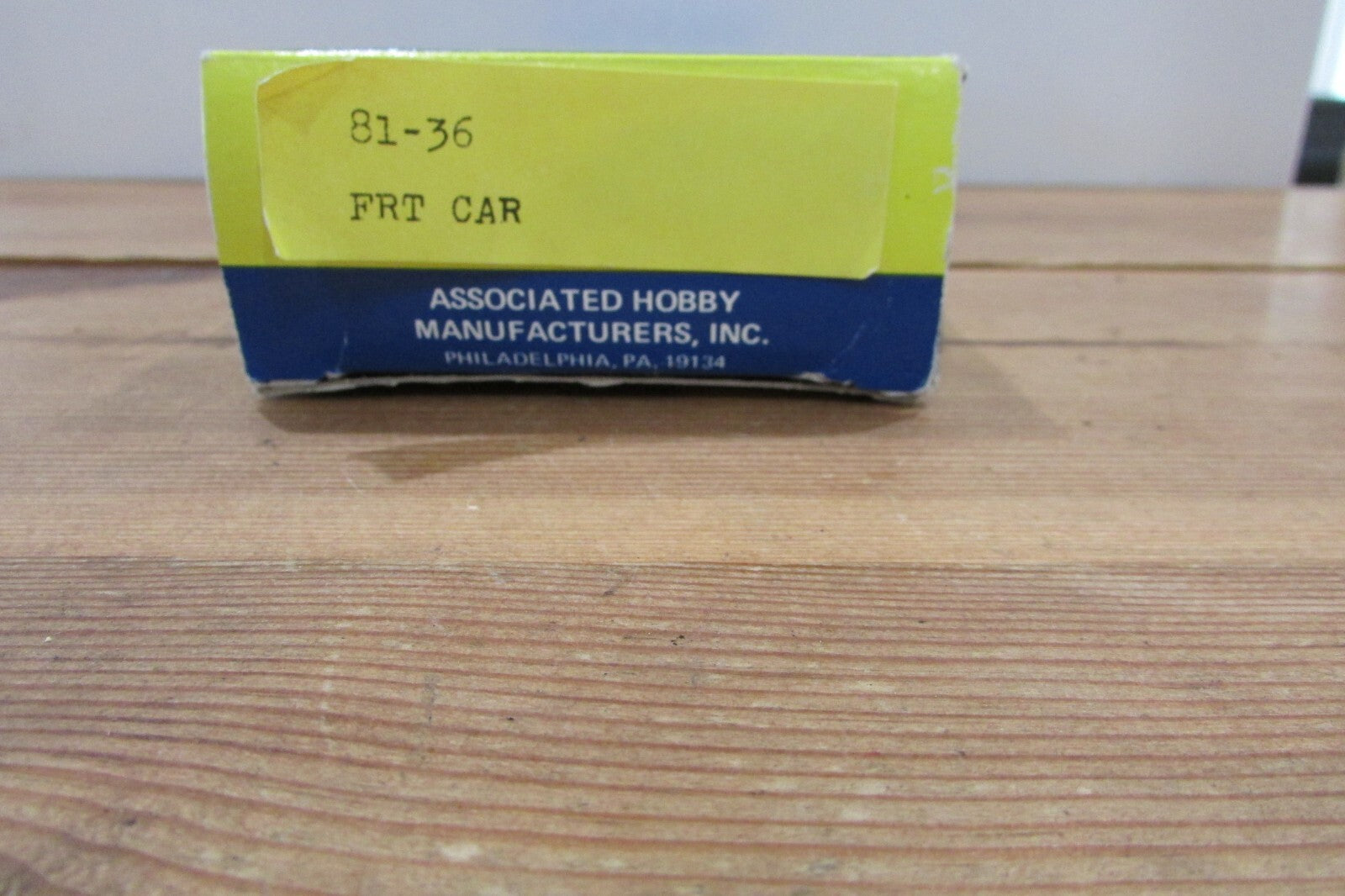 HO Scale AHM 81-36 Reefer Car  The Merchants Biscuit Company