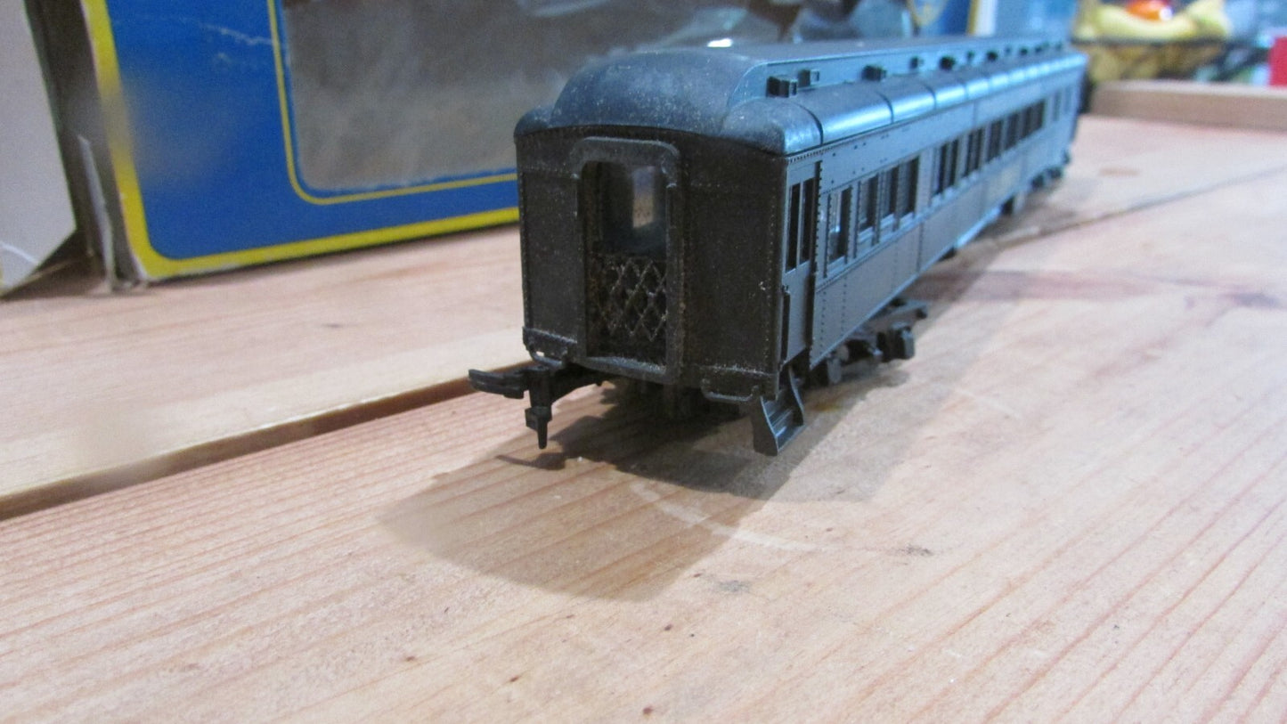 HO Scale AHM/Rivarossi St Croix Passenger Car LOT 0256