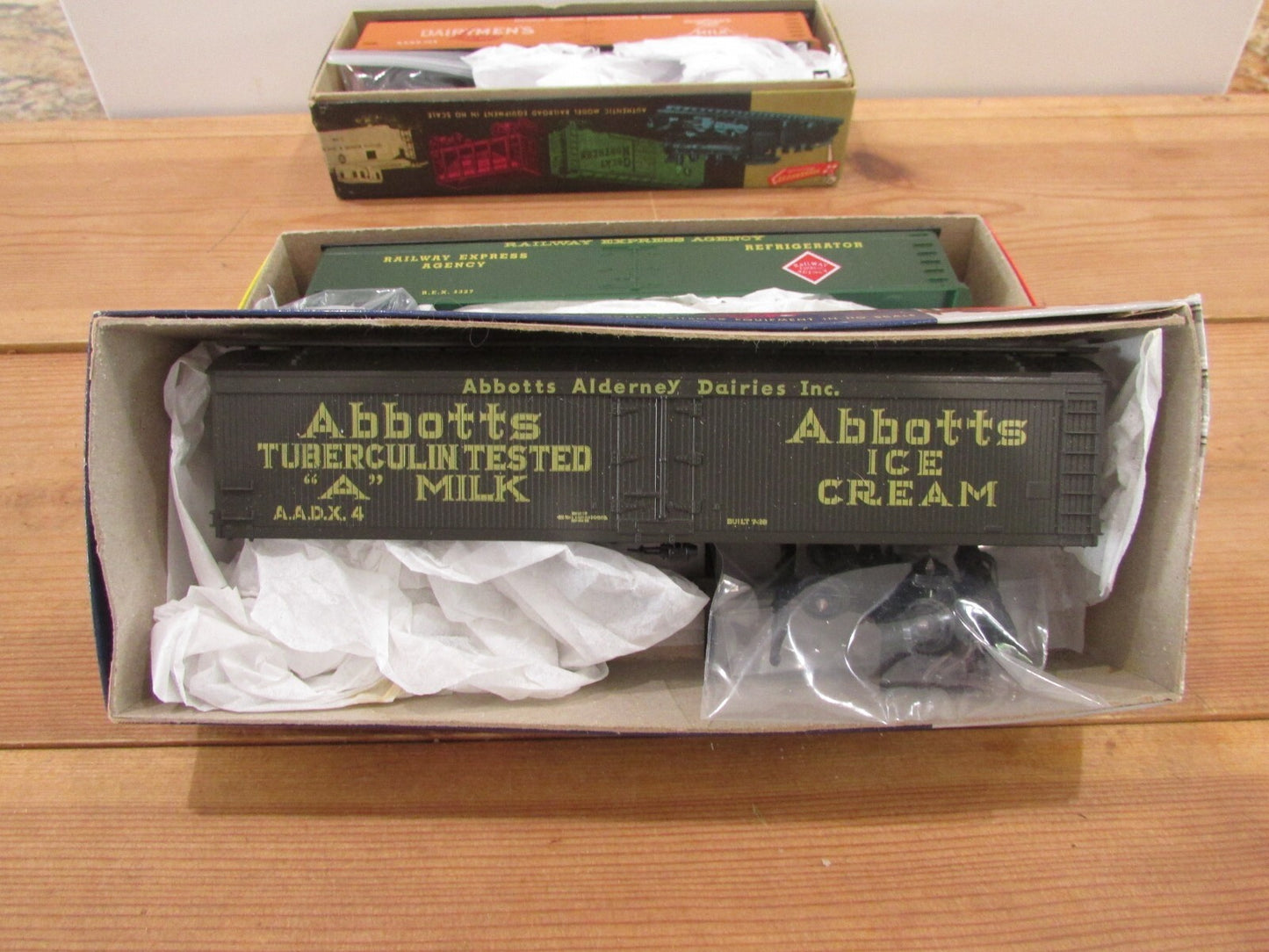 HO Scale Roundhouse Assorted Reefer Freight Cars Kits (3) Lot#1991