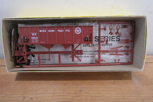 HO Scale Accurail 2510 USRA 55-Ton Hopper MOPAC