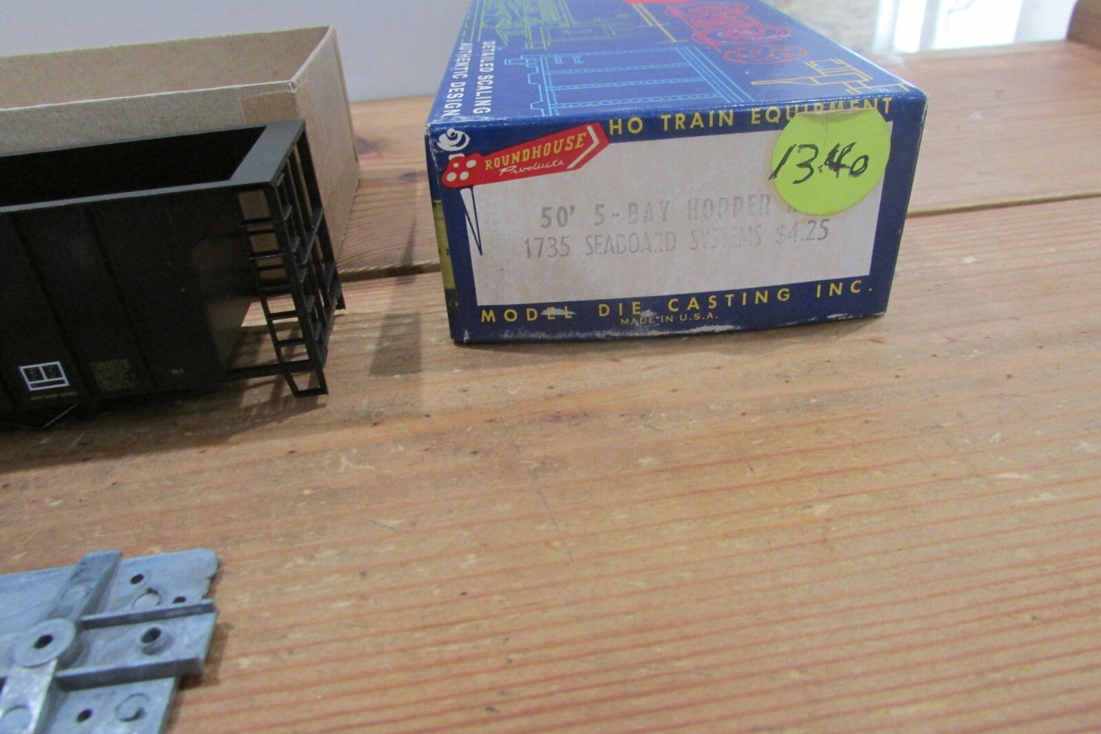 HO Scale RoundHouse 1735 50' 5Bay Hopper Seaboard System RH4749