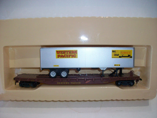 HO Scale Con-Cor 54' Flat Car w/Trailer "Western Pacific" Lot#3868