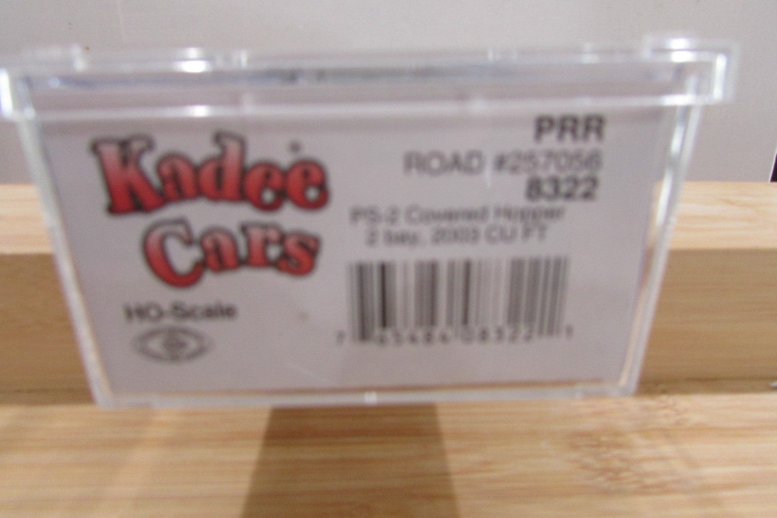 HO Scale Kadee Cars 8322 PS-2 Covered Hopper 2Bay 2003 Cu Ft KD5013