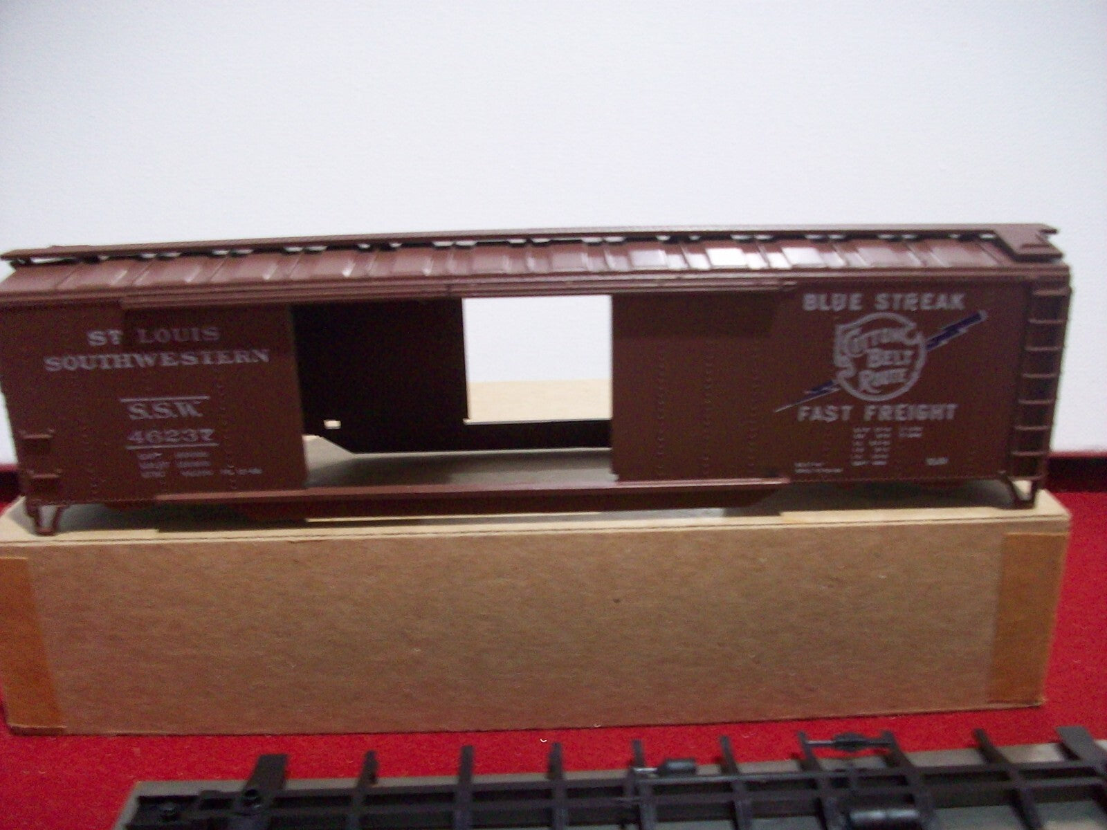 HO Scale Athearn 5032 50ft Auto Box St Louis Southwestern Car Kit