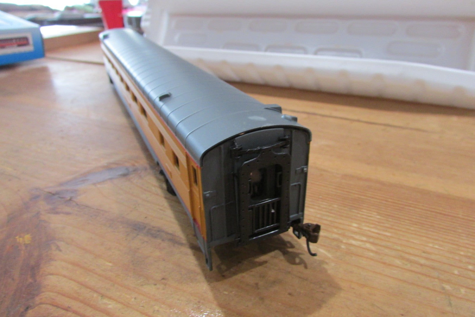 HO Scale IHC 47961 Passenger Car Union Pacific Coach Lot#5051