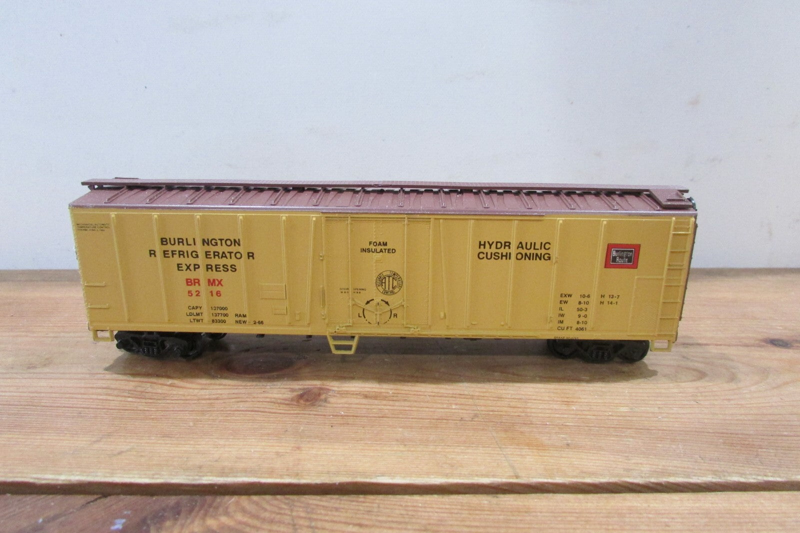HO Scale Athearn 50' Reefer Car Burlington Route Lot#3793