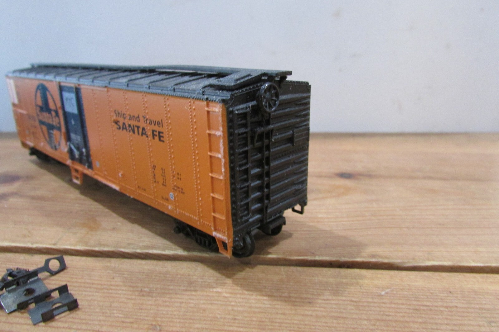 HO Scale Athearn 50' Reefer Car Santa Fe  Lot#3794