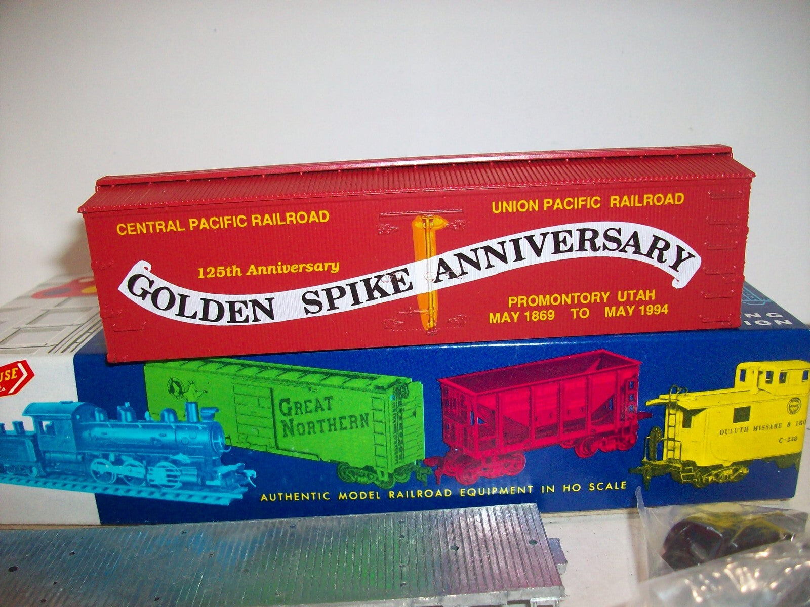 HO Scale RoundHouse 36' Reefer Car Golden Spike Kit Lot#0545