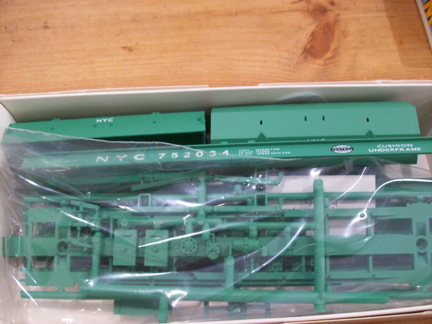 HO Scale (4) Walthers Assorted Freight Cars New Kits Lot#4072